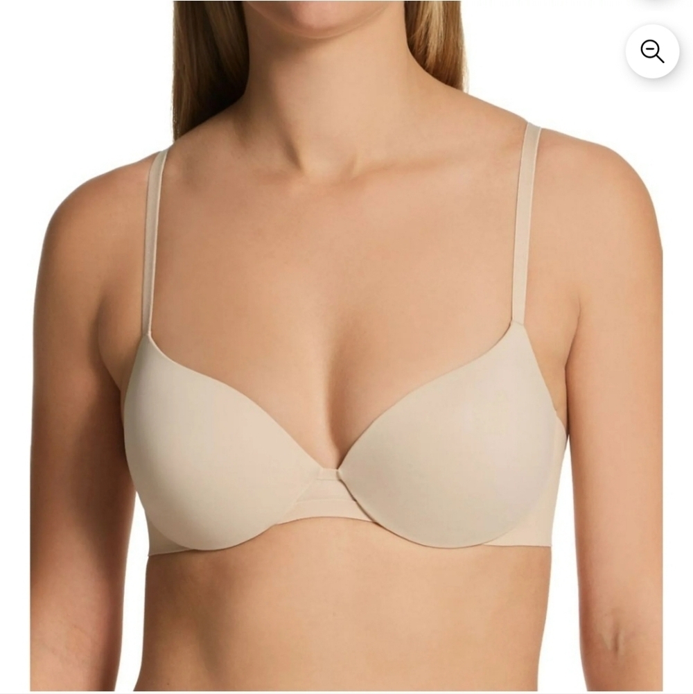 NWT Maidenform Nude Dreamlike T-Shirt Bra with Seamless Finish